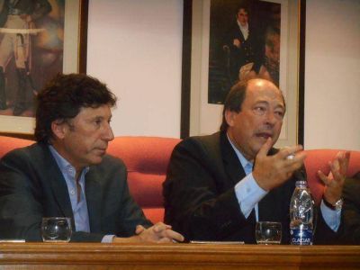 Posse ir� enganchado a Macri y aguarda a que el PRO oficialice la baja de Montenegro