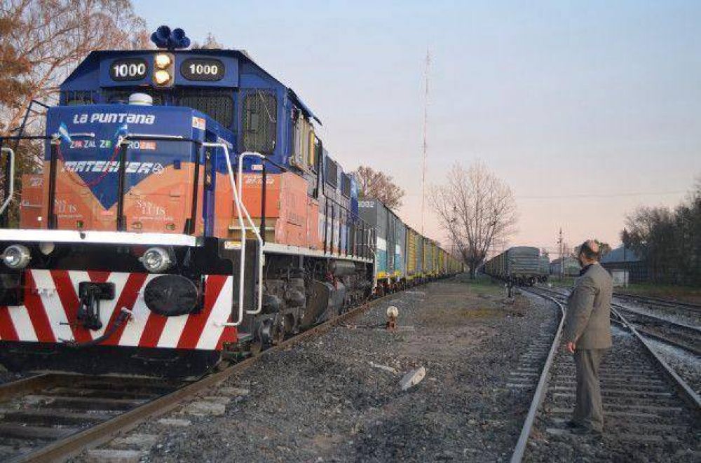 En un viaje hist�rico, por primera vez La Puntana transport� 58 vagones con carga industrializada