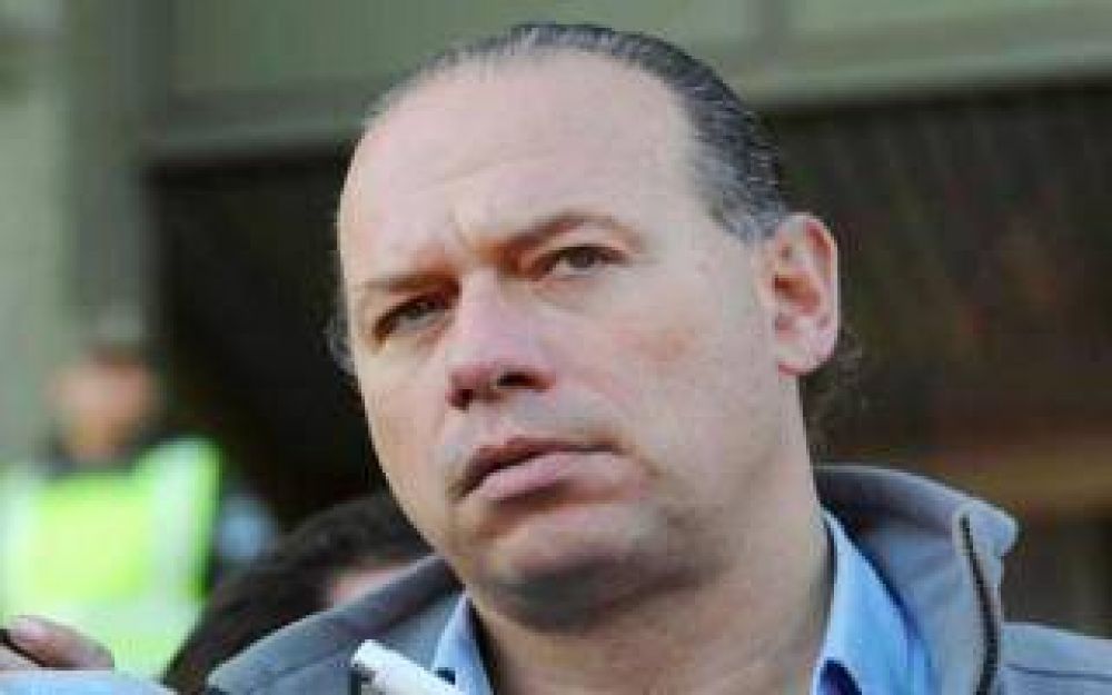 Choque de trenes en Temperley: Berni estuvo en el lugar y asegur� que los heridos 
