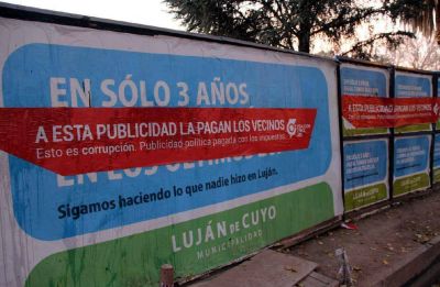 Denuncian que L�pez Puelles hace campa�a con fondos municipales