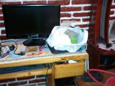 Caen madre e hijo por venta de drogas