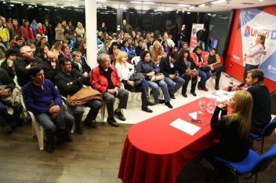 La f�rmula de UNIR TDF se reuni� con docentes de R�o Grande