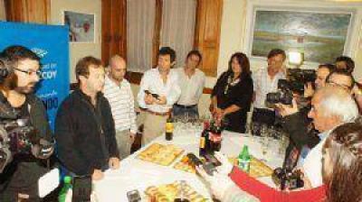 El intendente homenaje� al periodismo chivilcoyano