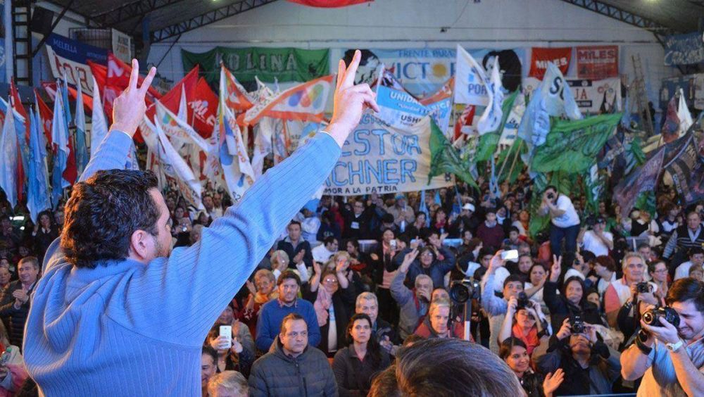 Walter Vuoto encabez� un multitudinario acto