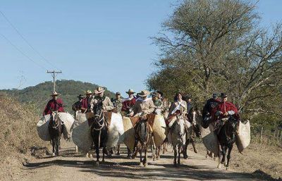 Se realiz� la Cabalgata a La Horqueta para rendir homenaje a Mart�n Miguel de G�emes