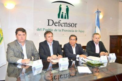 EL FALLO DE LA CORTE SUPREMA DE JUSTICIA DECLAR� CONSTITUCIONAL EL CARGO DE GAS IMPORTADO