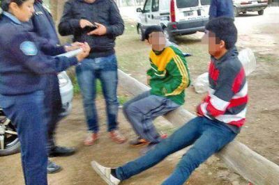 Ebrios, hac�an picadas en la autopista a la salida de un boliche