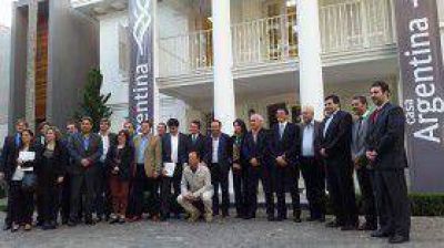 Positiva participaci�n de Santiago del Estero en la asamblea