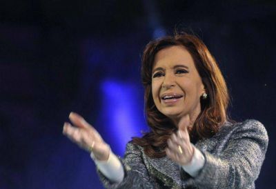 Con una visita a la Expo Mil�n, Cristina sigue con su gira europea
