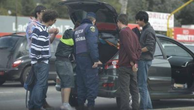 Los baches en las pol�ticas p�blicas para la juventud