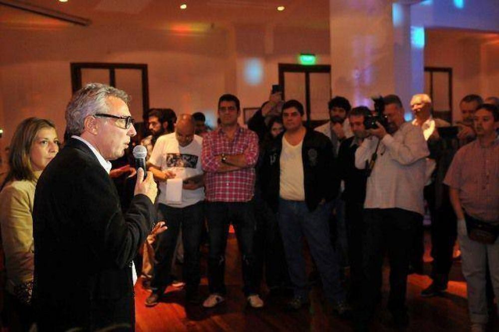 Julio Zamora: �Todav�a falta y Massa puede tener un muy buen candidato en la provincia aun�