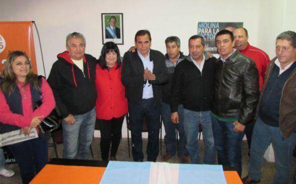 Funcionarios hist�ricos dejan el zuccarismo y se suman a Jos� Molina