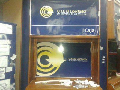 �Y un d�a instalaron puesto de carga en el Complejo Universitario 
