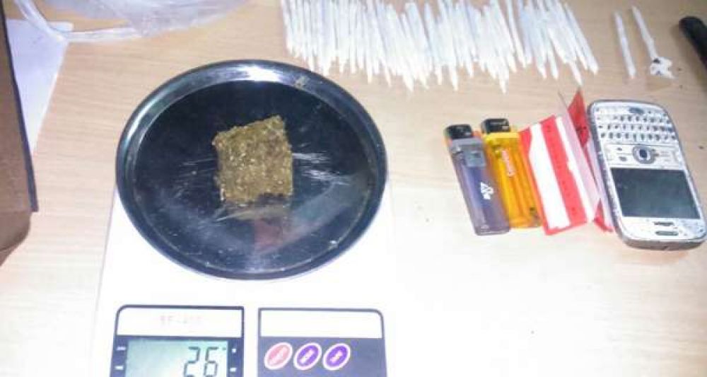 Secuestraron 132 cigarrillos de marihuana