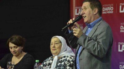 HEBE DE BONAFINI VISIT� LAN�S Y DEJ� SU SELLO DE LUCHADORA REVOLUCIONARIA