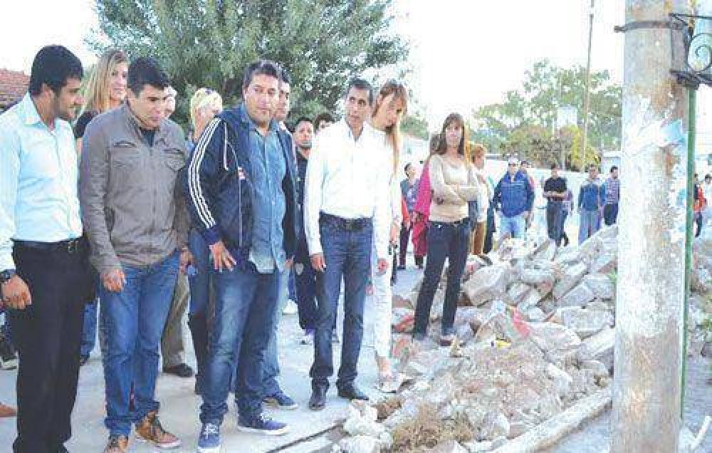 Inauguran obras en Barrio Ram�rez de Velasco
