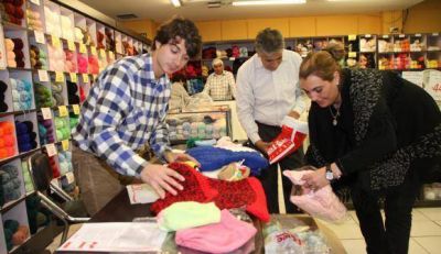 Ya donaron 250 prendas tejidas para los alumnos de Valle F�rtil