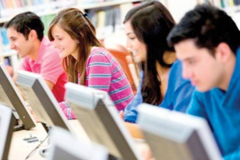 Buzzi lanza el viernes el programa �Mi Primer Empleo� en Casa de Gobierno