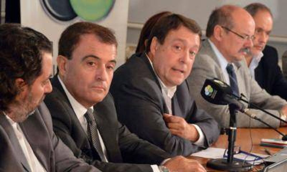 Pesatti conf�a en encuestas que le dan triunfador a JSRN y dice que representan una renovaci�n dirigencial