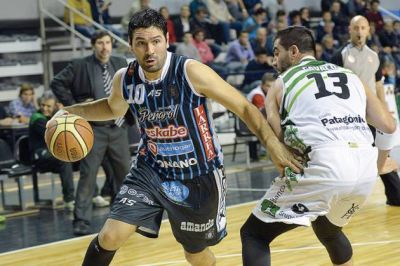 Con un decisivo De Los Santos, Gimnasia pas� al frente en el play-off