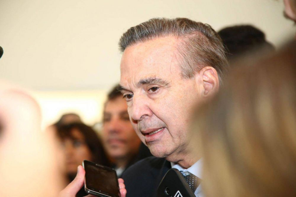 �Detr�s de la estrategia clientelar de Weretilneck est� Sartor�