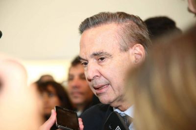 �Detr�s de la estrategia clientelar de Weretilneck est� Sartor�