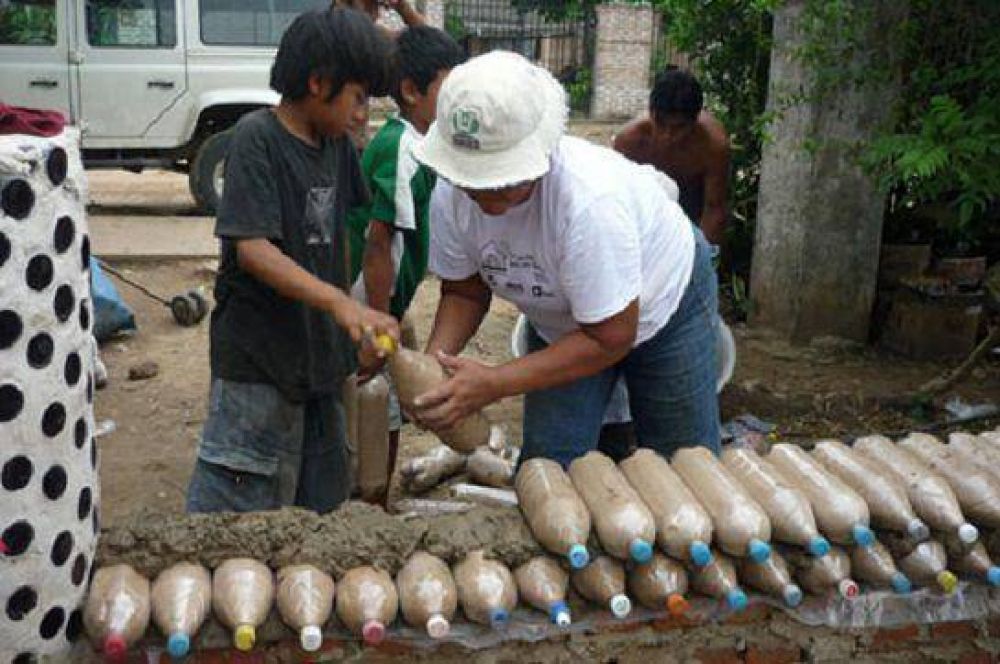 Ense�an a fabricar 