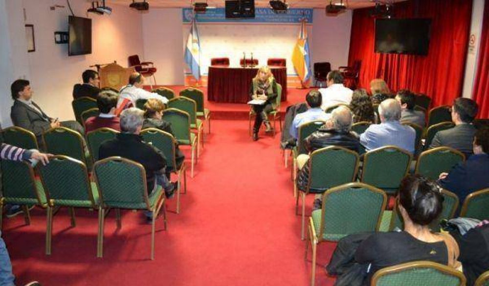 Gobierno formaliz� la primera reuni�n de partes para definir un Nomenclador Provincial