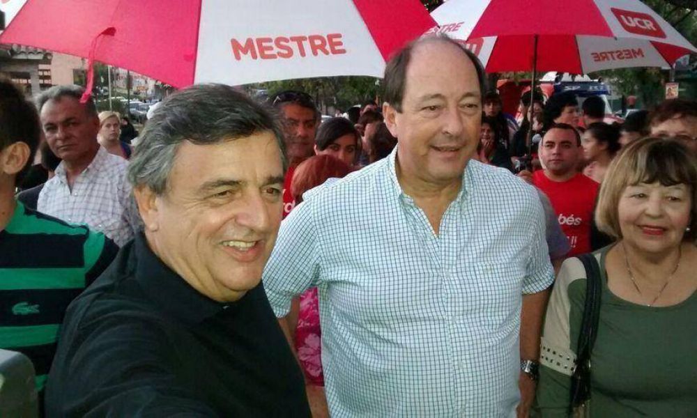 La llegada del presidencial Ernesto Sanz agrava la interna radical cordobesa