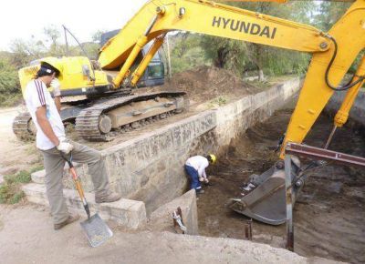 Quines: el avance de obras en los canales y El Muro es del 20%