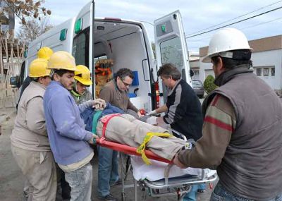 Se accident� un obrero que trabaja en la construcci�n del edificio de Cicar
