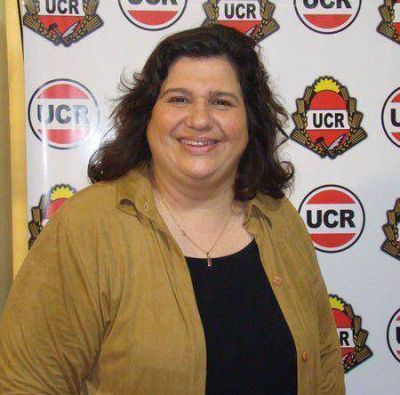  Claudia Rocha lanza su precandidatura a intendente