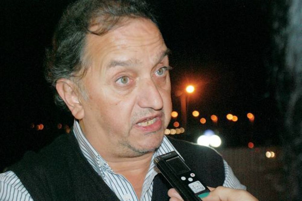 Linares  confirm� su precandidatura a la intendencia