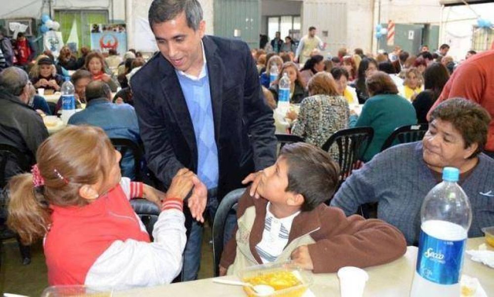 Paredes Urquiza formaliz� su renuncia como diputado provincial