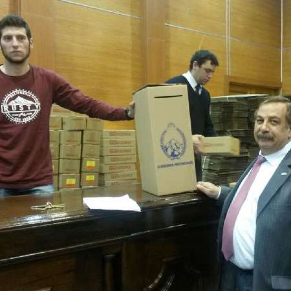 El Ministerio de Justicia envi las urnas que se usarn en los prximos comicios