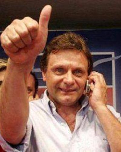 Pulti va con el Frente Marplatense por la re � re
