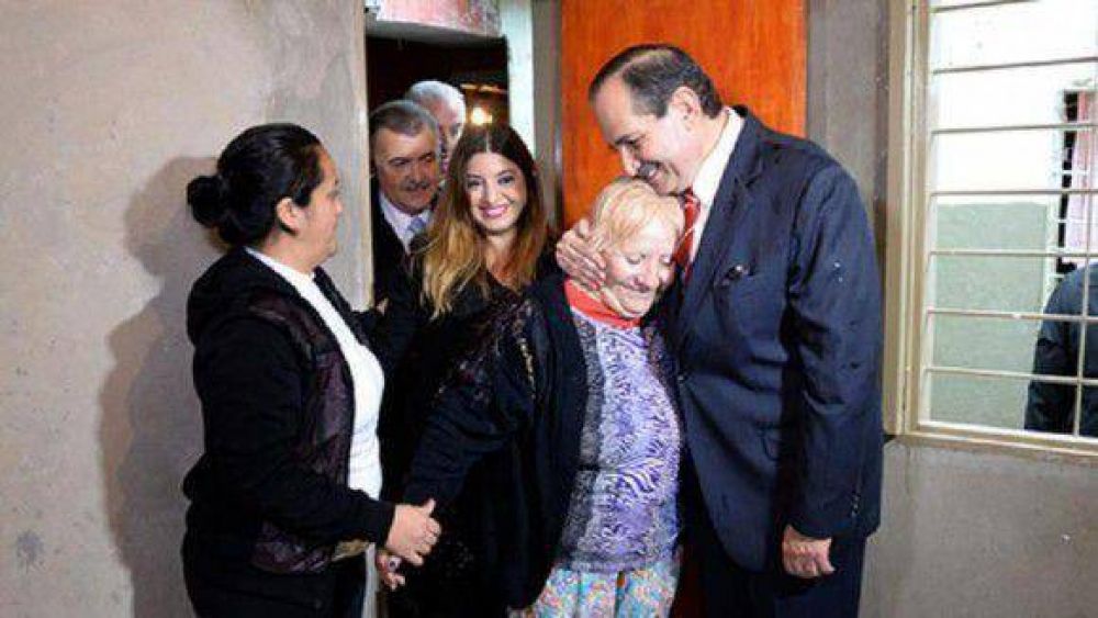 Alperovich reiter� el apoyo a Daniel Scioli