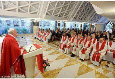 Que los cristianos sirvan gratuitamente, homil�a del Papa