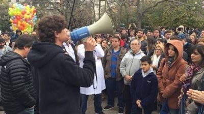 Lousteau film� nuevo spot y pidi� llegar al balotaje