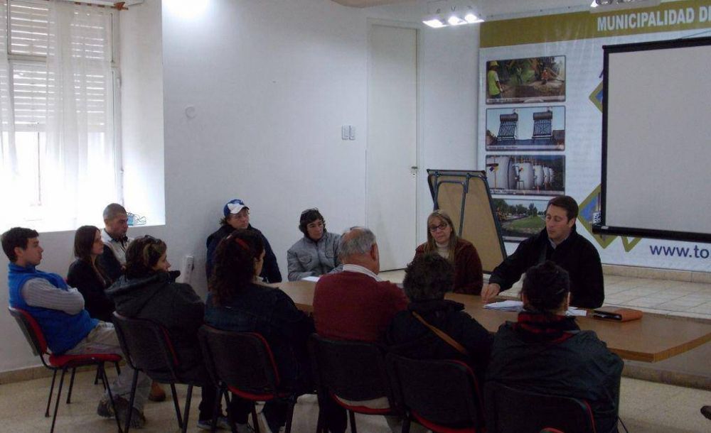 El intendente entreg� cr�ditos municipales a emprendedores Municipales