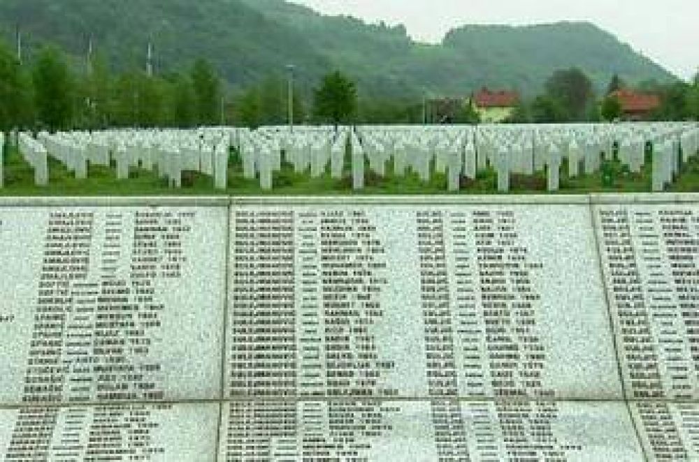 Reino Unido prepara una resolucin de la ONU sobre el genocidio de los musulmanes en Srebrenica