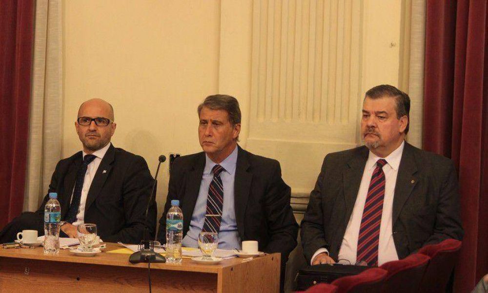 Pese a la pol�mica, absolvieron a Viramonte