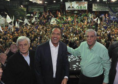Scioli firm� compromiso para obras de saneamiento de agua y cloacas