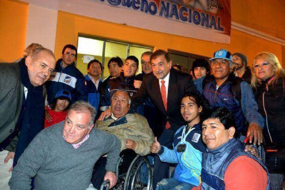 Miguel Isa inaugur� el Paseo de la Familia: �Es una obra so�ada