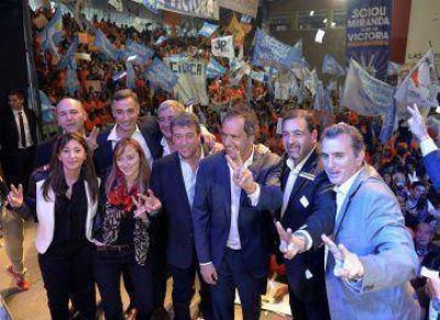 Scioli pas� por Mendoza para levantar al FpV