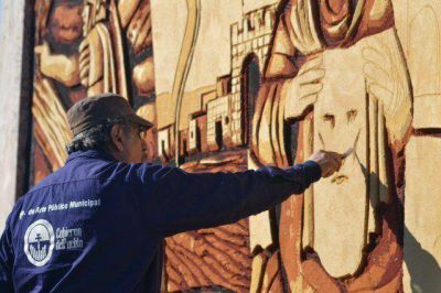 Dos de los mejores muralistas del pa�s dejando su sello en Baradero