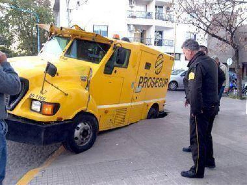 Un blindado se hundi� en una c�mara de gas