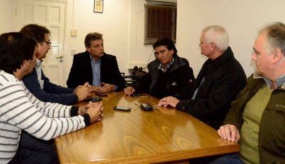 Pedro Fern�ndez: �Gustavo Pulti es el �nico que se acord� de los vecinos, de los barrios�