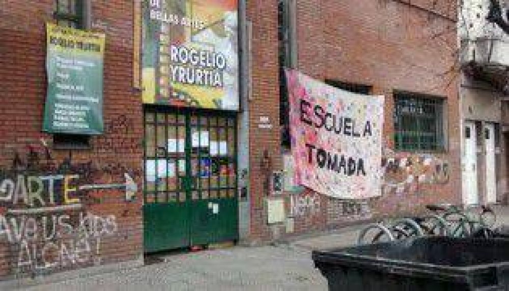 Hay cuatro colegios tomados y amenazan con tomar 15 m�s