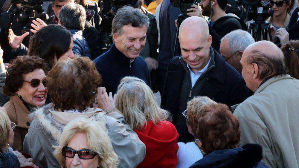 Larreta intensific� la campa�a en una recorrida con Macri